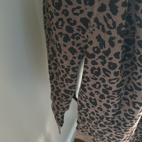 Animal print tee - Picture 3 of 4